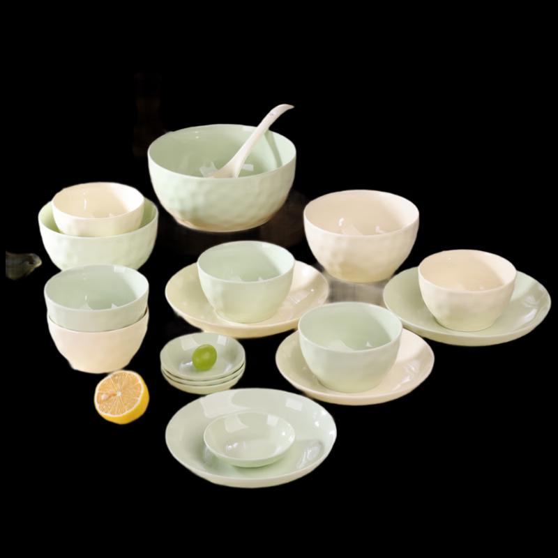 Ai Yi Rui Si Macaron Underglaze 18-Piece Ceramic Dinner Set