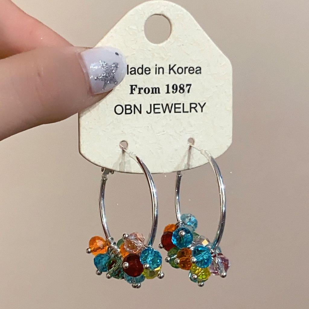 Exquisite Dopamine Beaded Hoop Earrings - Elegant and Fashionable Slimming Accessories for Women.