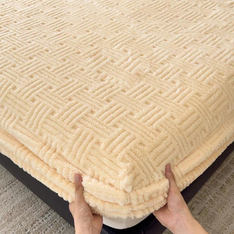 3PCS Bedding Set Soft Warm Plush Mattress Protector Cover Thick Milk Velvet Striped Fitted Sheet Fluffy Luxury Bed Cover
