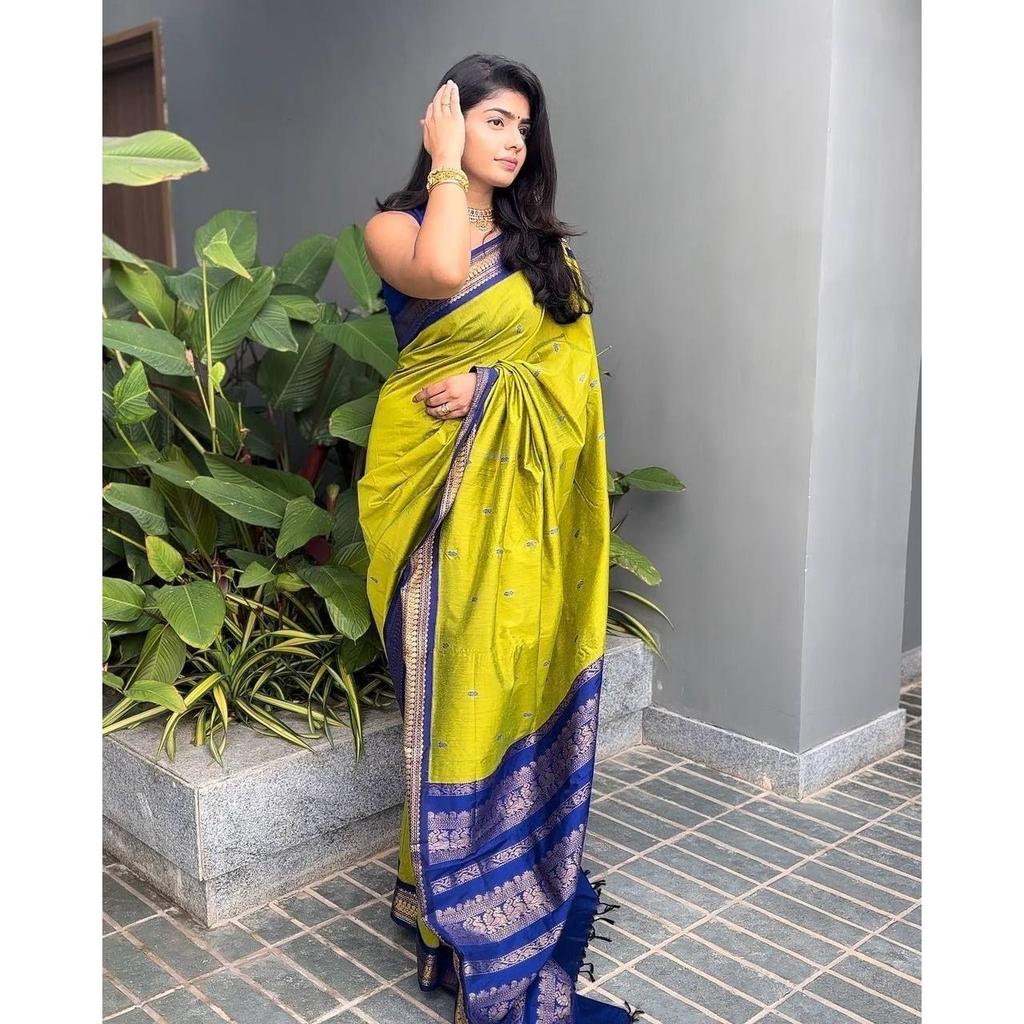 Beautiful Rich Pallu & Jacquard Work On All Over the Saree