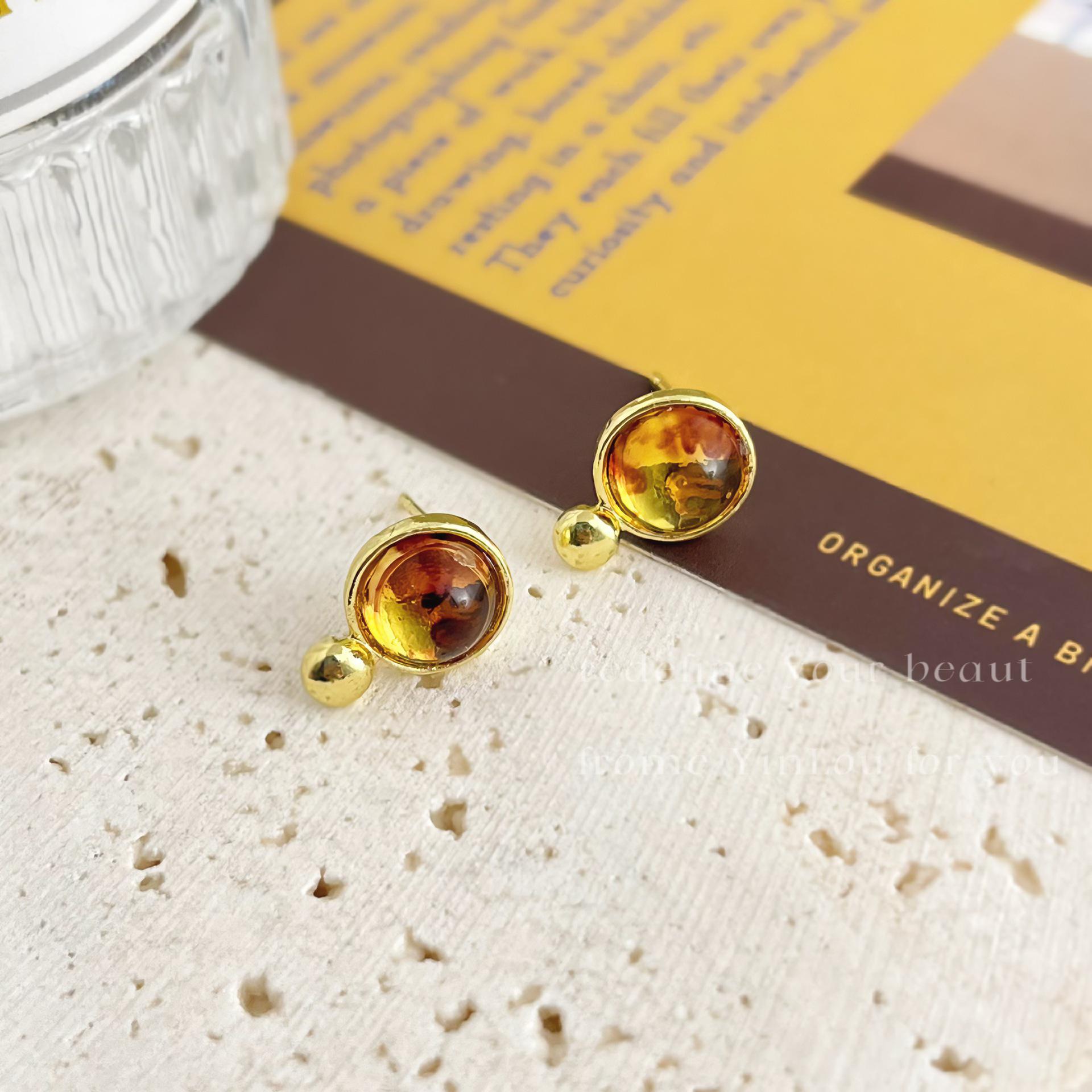 

«Серьги-иглы Майяра 925»: Янтарный жемчуг в стиле ретро для осени/зимы