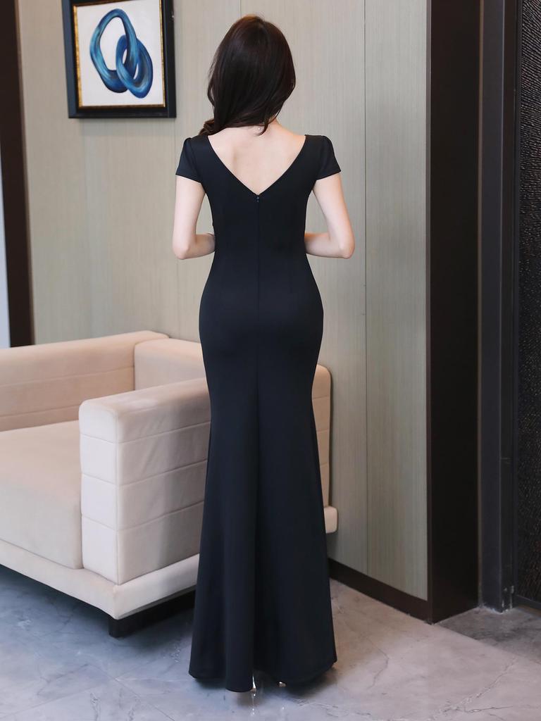 Javanese Style Elegant Evening Gown with Slit - Sexy, Dominant, and Classy Women's Nightclub Dress