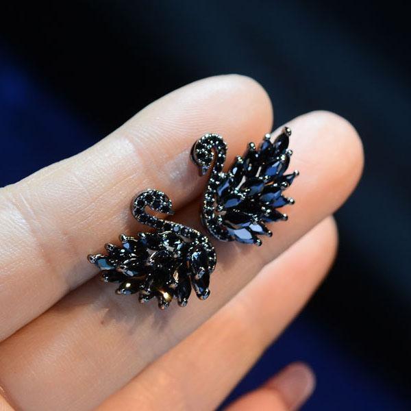 

Stud Shape Swan Earrings With Zircon For Ball Lover Romantic Gifts 1.8*1.7cm чёрный