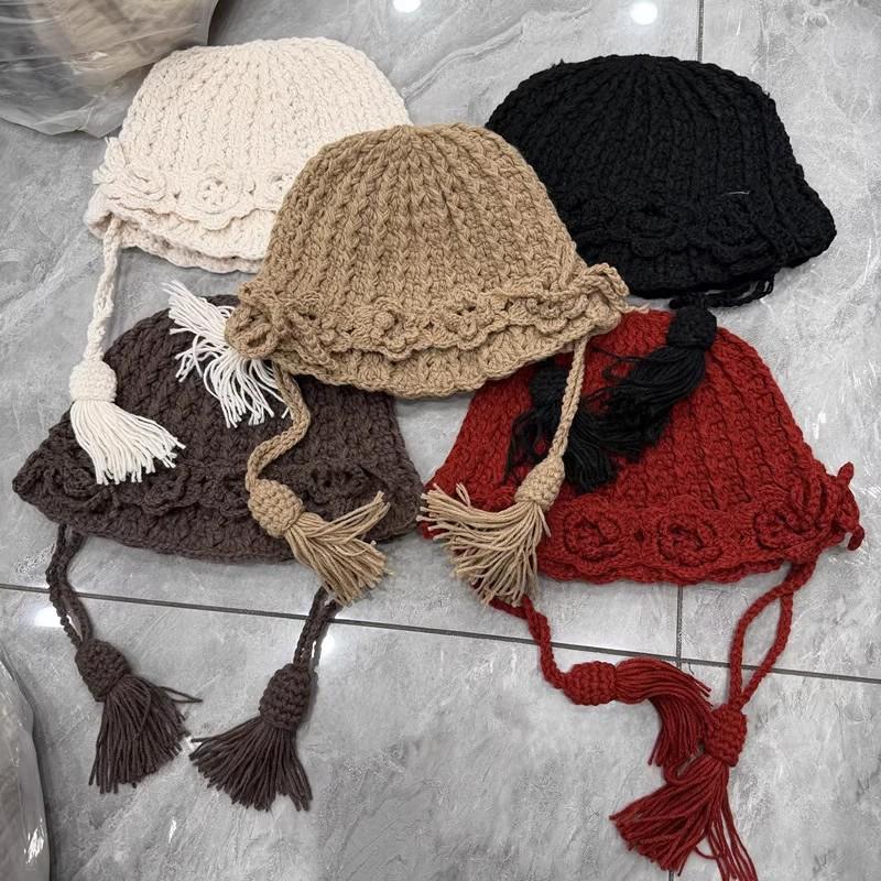 New Retro Flower Hand-woven Braided Wool Hat Women's Autumn and Winter Warm Lace Fringed Knitted Hat