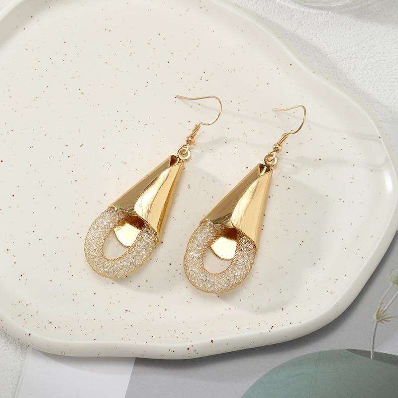 European and American gold retro design earrings ins wind geometric exaggerated earrings earrings earrings female spot