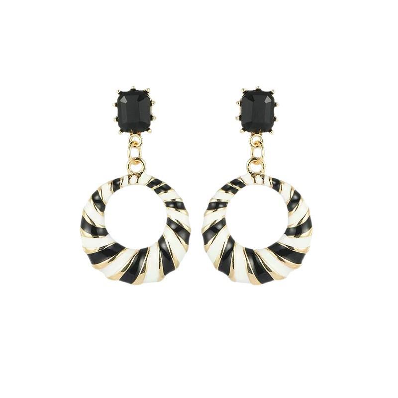Retro Zebra Rhinestone Geometric Stud Earrings – Black & White Fashion золотой