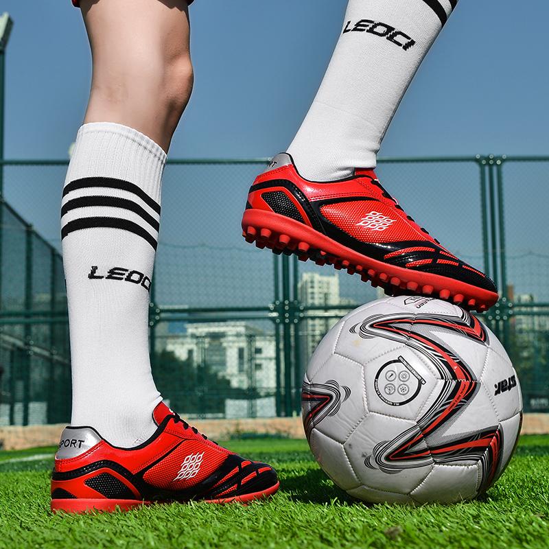 New Style Spiked Children's Football Shoes Fashion Spiked Shoes Low Top Running Shoes Hard Soled Men's Football Shoes