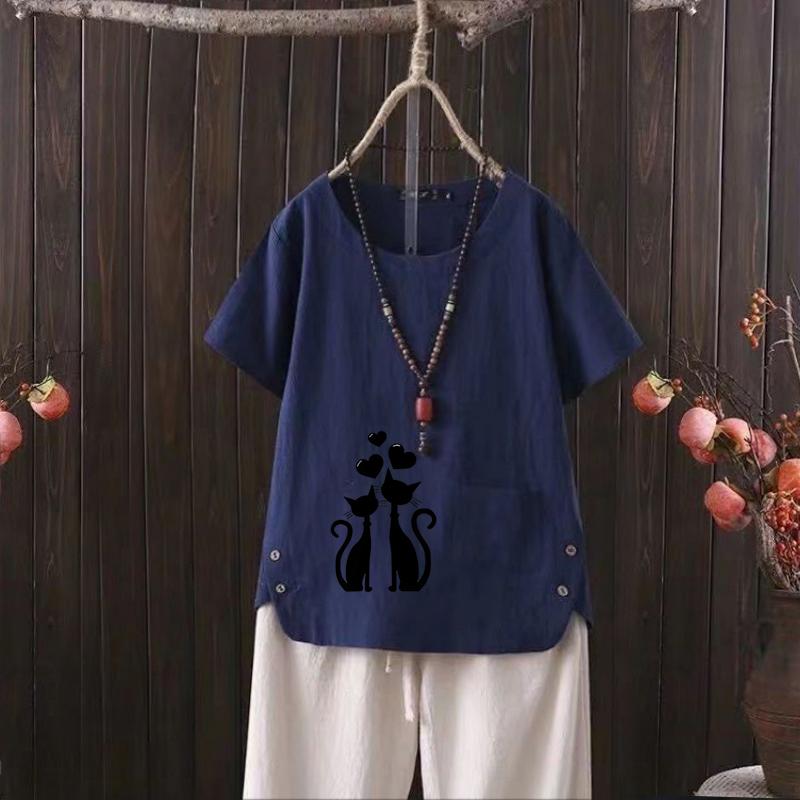 

Летняя женская футболка из хлопка и конопли с принтом кошек и V-образным вырезом 2025 года — модная и удобная 4XL темно-синий