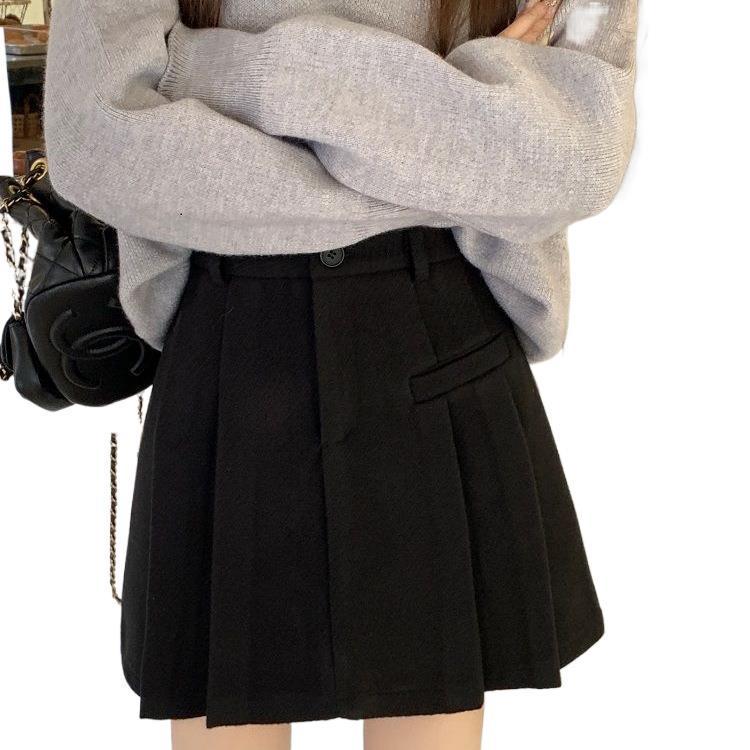 Women's Woolen Pleated High-Waisted Wide-Leg A-Line Shorts for Autumn/Winter 2026