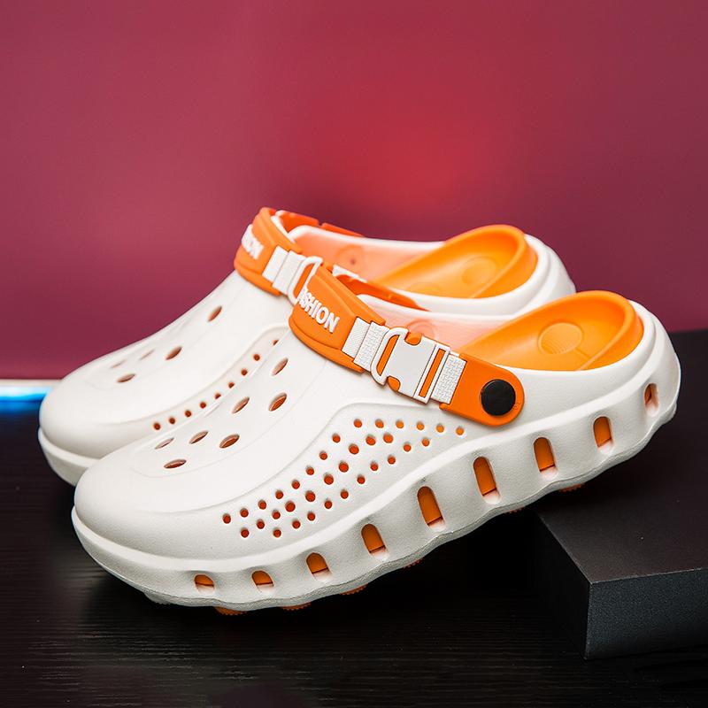 New Men Sandals Outdoor Soft Thick Sole Slides Breathable Sandals Non-Slip Garden Clogs Lightweight Summer Beach Slippers