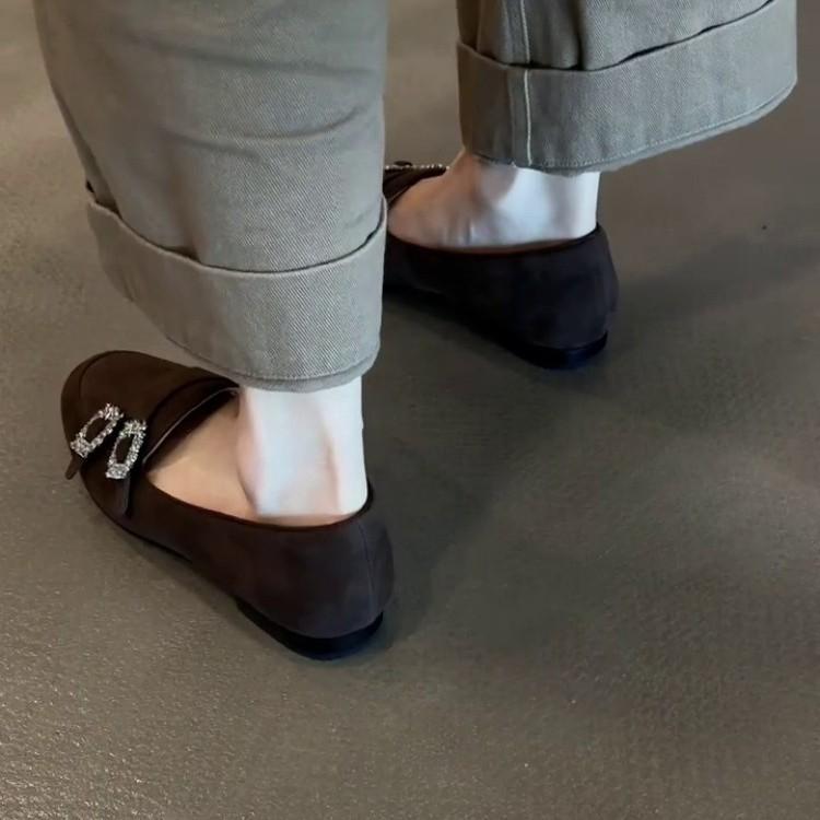 Schafsleder-Version~ retro schlichte Strass-Viereckschnalle Einzelne Schuhe Damen 2025 neue Mode macht nicht müde, Slipper zum Hineinschlüpfen