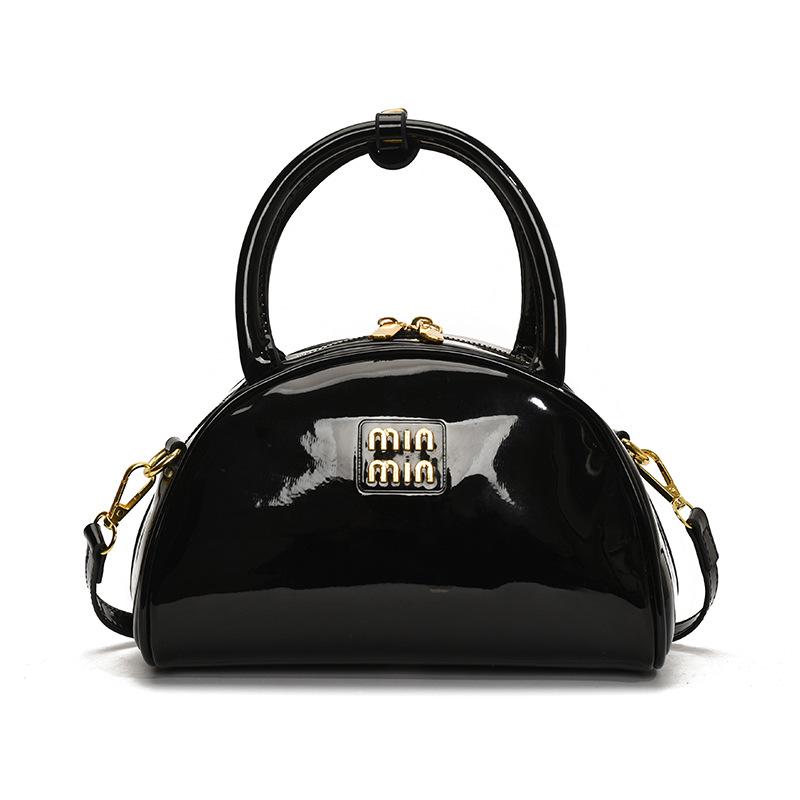 

This year s popular fashion temperament, high-end patent leather portable shell bag, Korean casual commuter style versatile messenger bag чёрный