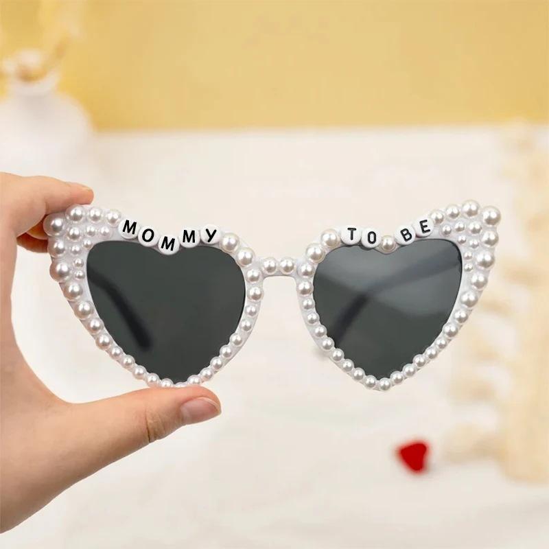 

Mommy To Be Heart Shaped Pearl Sunglasses Baby Shower Party Favors Glasses For Pregnant Women Maternity Photoshoots KJ305