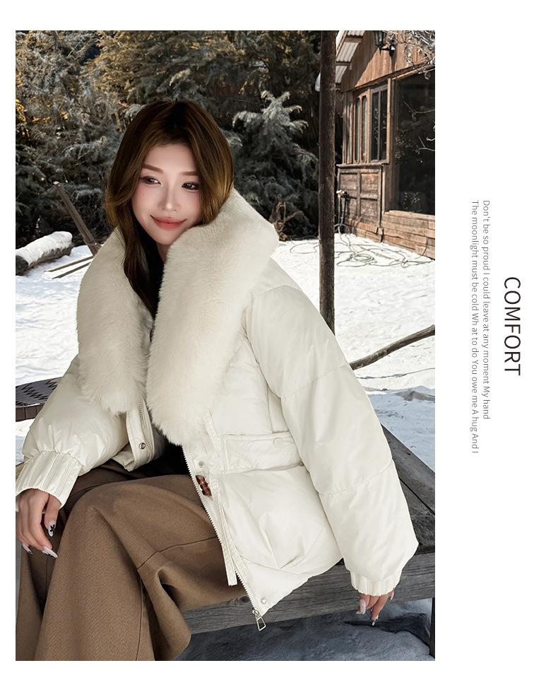Women’s Short Big Fur Collar Warm Winter Jacket With Raglan Sleeves