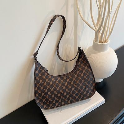 New Baguette Small Bag Women's Bag Shoulder Armpit Bag Texture Versatile Casual Small Cross Bag Tide