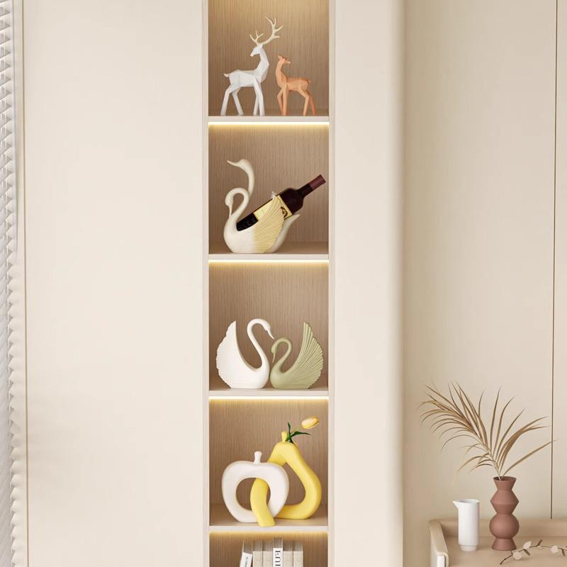 Elegant Swan Ornament for Living Room and Wine Cabinet Décor - Ideal Housewarming or Wedding Gift