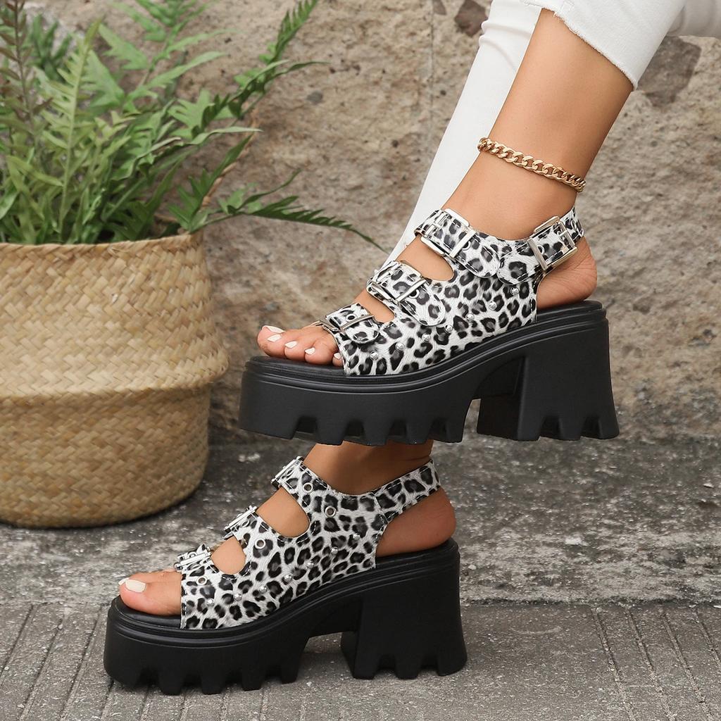 Fashion Large Size Women High Heeled Sandals Summer Punk Height Increasing Sandal Motorcycle Gothic Woman Shoes Khaki Platform Sandals