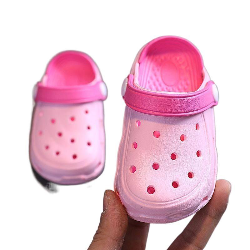 Sommer-Strandschuhe für Kleinkinder und Kinder: Süße Cartoon-Sandalen mit geschlossener Zehenpartie und Anti-Rutsch-Sohle