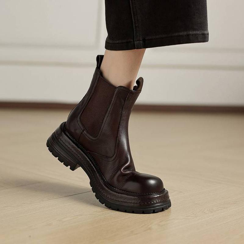Autumn and Winter Leather Martin Boots Rubber Platform Large Size Women's Boots Comfortable Versatile Cowhide Low Boots New Short Boots Women