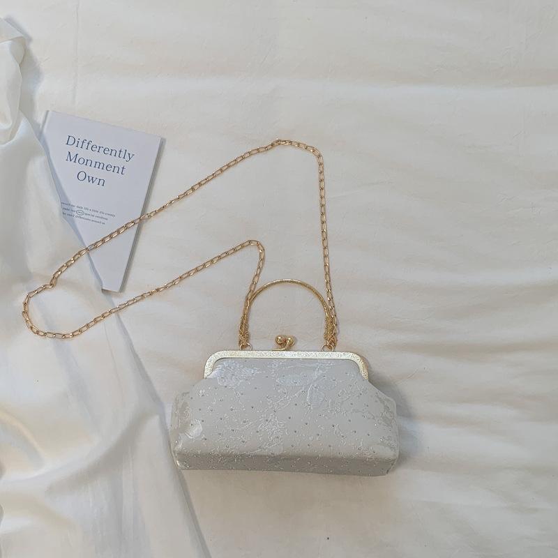 Fashion Chain Lightweight Luxury Retro Simple Shoulder Bag for Casual Use, Crossbody Bag