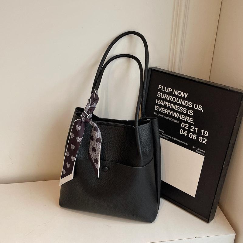 

Сумка большой вместимости женская модная дорожная на плечо подмышку повседневная универсальная сумка-тоут чёрный