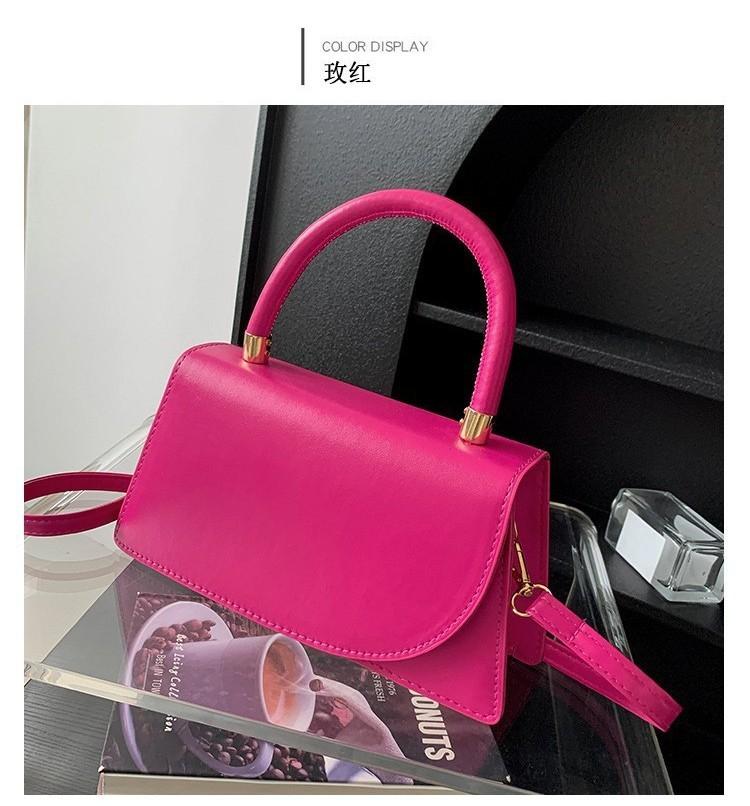 Stylish 2024 New Summer Pu Small Square Bag For Women Chic Commuting Handheld Shoulder Bag розы красного