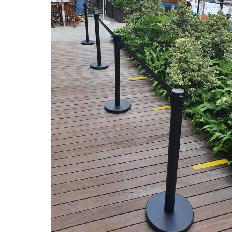 Extra Thick Stainless Steel Black Queue Pole Indoor And Outdoor Signage Crowd Control Barrier Pole