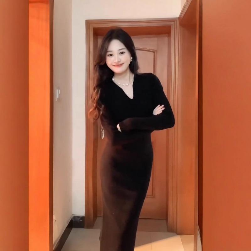 [] High-end Soft Waxy Knitted Dress Women's Autumn and Winter Temperament Waist and Thin Long Inner Sweater Skirt