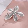 Yousheng Five Petal Flower Brooch Fashionable Vintage Beautiful Charming Delicate Elegant Brooch Women Accessories