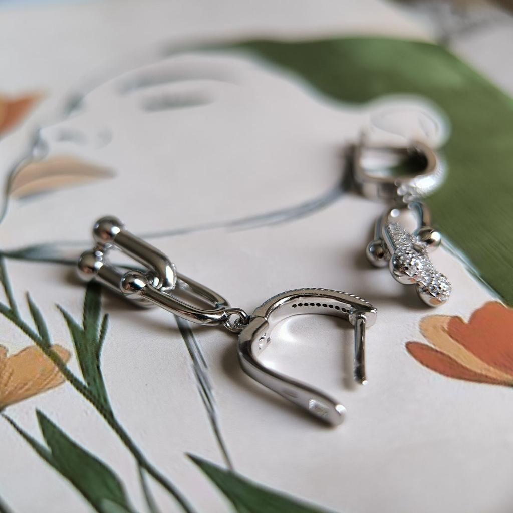 Серебряные серьги с фианитами (2184164)