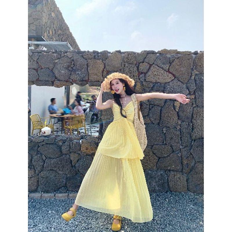 Kumikumi Holiday Style Fake Two Pieces Pleat Sling One piece Dress Women clothing Summer Loose Pleated Large Swing Skirt Long dress