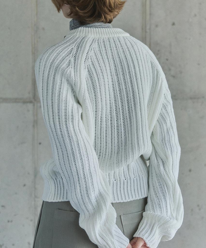 IHR Round Neck Button Knit / White