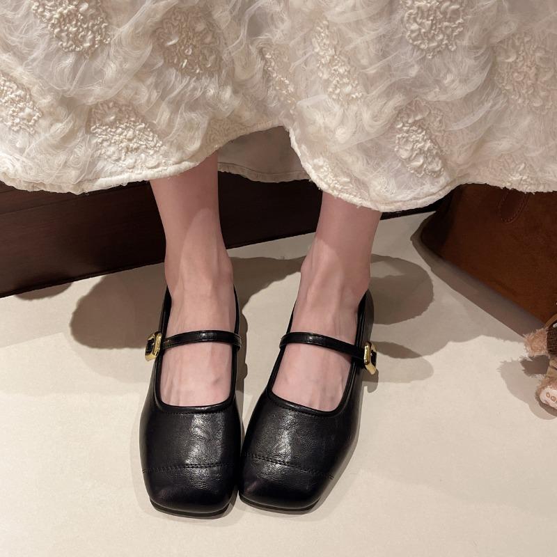 Women's Retro Mary Jane Shoes Spring New Square Toe Low Heel Buttoned Fashion Flats