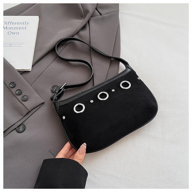 

Vintage design sense niche underarm bag women s bag 2025 new suede fashion shoulder bag premium sense commuter bag чорний