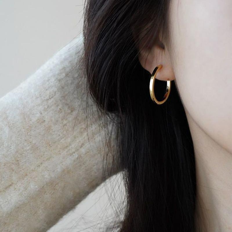 Gold Ring Earrings Women's Ear Buckles Light Luxury High-end Earrings Autumn and Winter Ring Earrings
