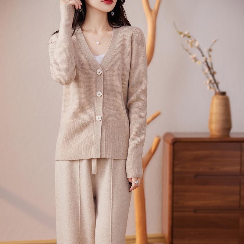 2023 Fashion Plus Size Wide-Leg Pants & Long Sleeve Wool Cardigan Set for Spring & Autumn