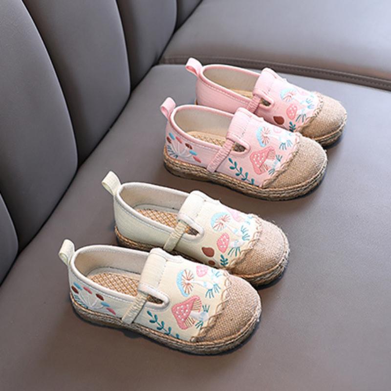 Girls' Hanfu Shoes Fashion Cute Kids Princess Embroidered Flat Shoes Student Ethnic Ancient Style Children Causal Cloth Shoes