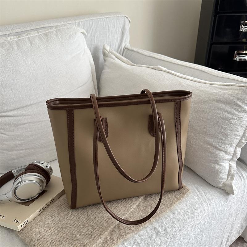 Retro large-capacity portable tote bag women's winter new fashion shoulder bag trendy versatile underarm bag