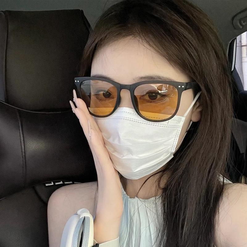 Folding Round Sunglasses Women Brand Designer Vintage Small Sun Glasses Ladies Korean Style Shades Eyewear be easy to carry