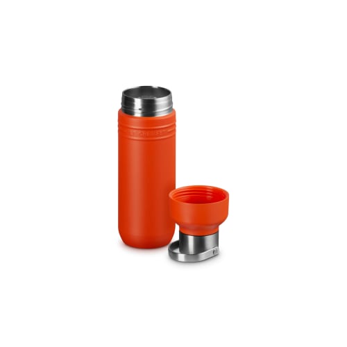 [Red Dot Design Award 2025 Winner] Le Creuset Water Bottle, 500ml, Orange, Stainless Steel, Vacuum Insulated, Keeps Hot or Cold, Wide Mouth, Easy to C