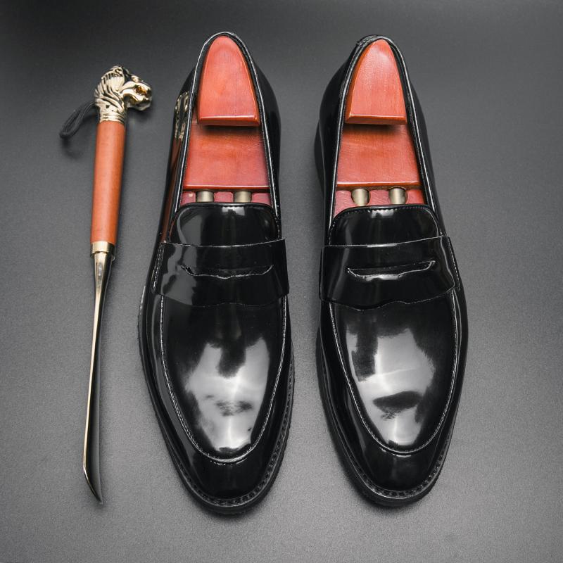 Trend Penny Loafers New Men's Pointed Metal Chain Leather Shoes For Male Designer Formal Wedding Prom Dress Homecoming Footwear