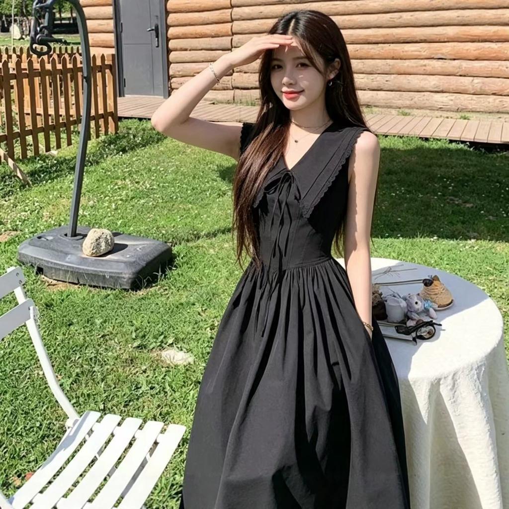 Black dress sleeveless design French temperament v-neck long dress Hepburn style skirt women's summer 2026 new