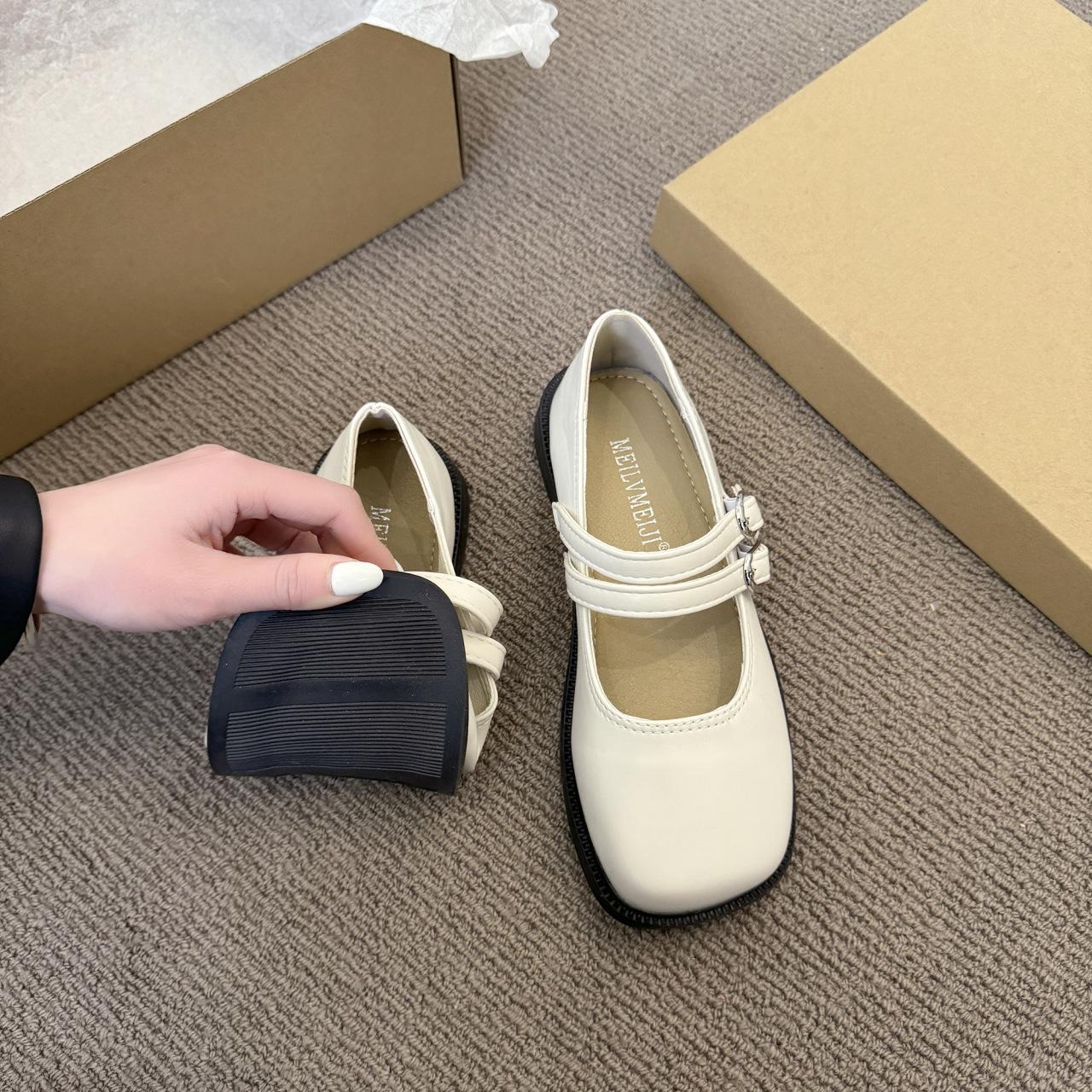 

Квадратная головка французского ретро с неглубоким горлом и плоским дном женские кожаные туфли весна-лето новые повседневные универсальные с юбкой одинарные туфли прилив 40 бежевый