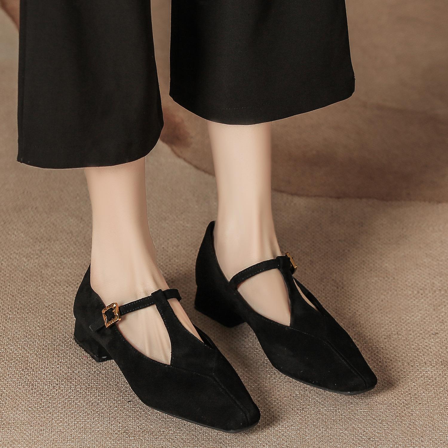 

Новые французские туфли Мэри Джейн с буквой T женские замшевые вечерние темпераментные квадратные туфли-одиночки на толстом каблуке, Анкара красный ретро 35