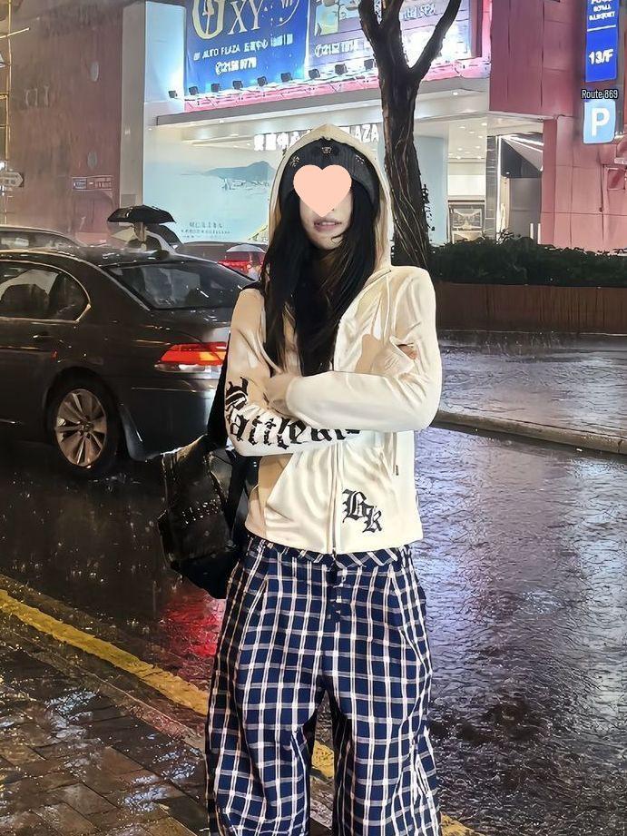 Women's Slim Fit Gothic Hoodie Jacket - Short Zip-Up, Versatile, Perfect for Spring & Autumn