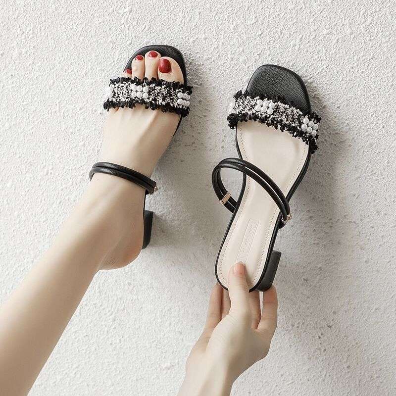 Fairy wind pearl two wear high-heeled sandals summer 2025 new versatile lazy word medium heel thick heel cool slippers