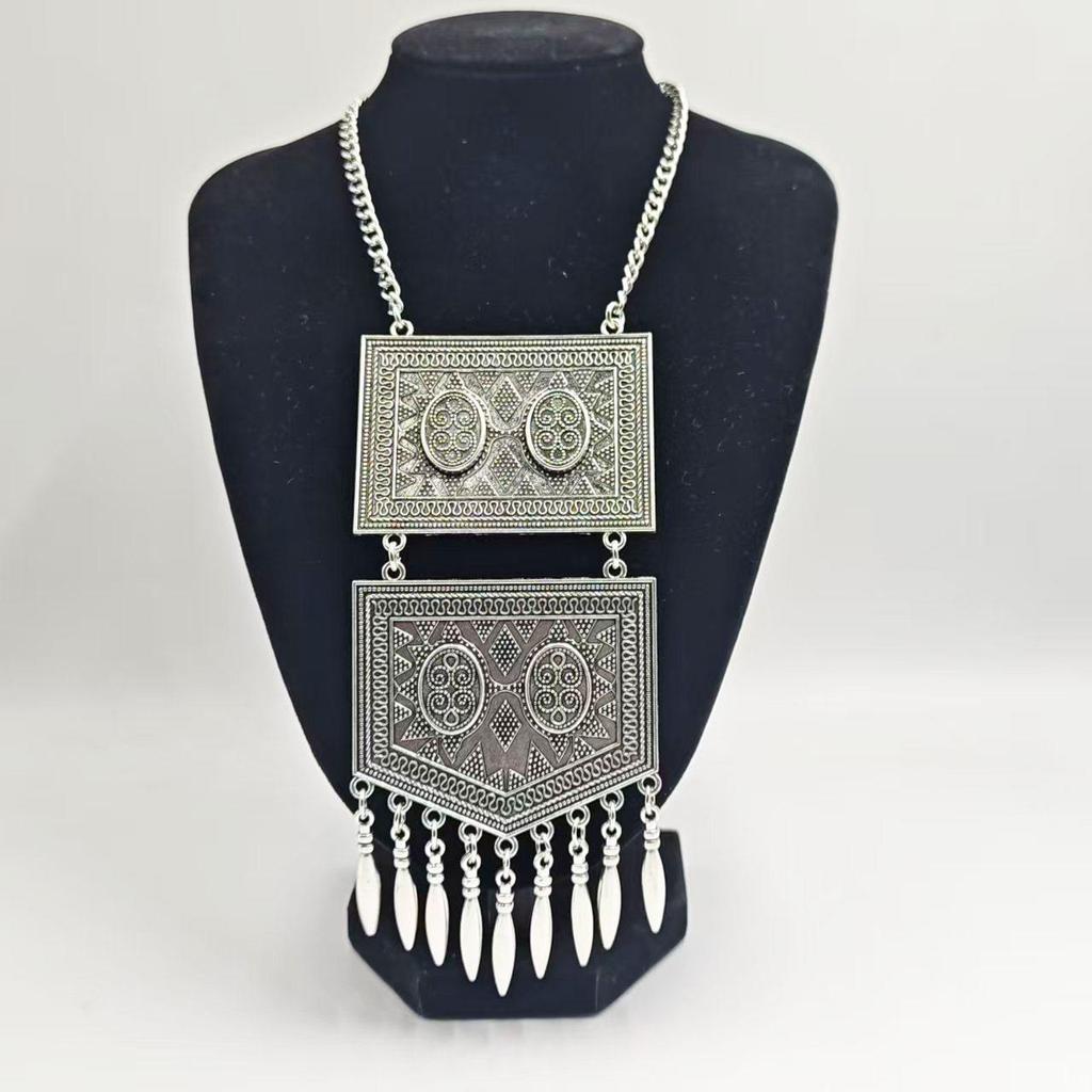 Retro Ethnic Kazakh Triangle Tassel Jewelry Set: Earrings & Necklace
