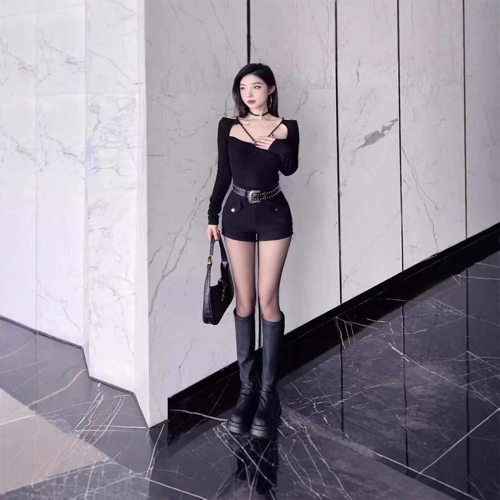 2025 Damen High-Waist Schwarze Schlankheits-Booty-Shorts mit Gürtel - Frühjahrsmode