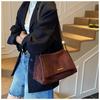 1Pc Women's Fashion Niche Messenger Bag 2025 Autumn and Winter New Chain Underarm Bag Suede Foreign Style Versatile Single Shoulder Messenger