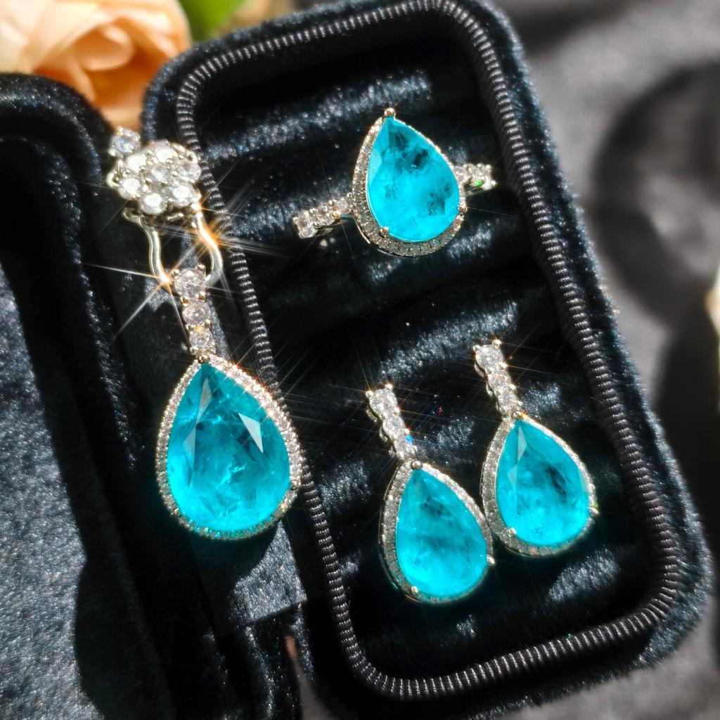 Set di Anello e Orecchini Pendenti in Cotone Paraiba di Lusso